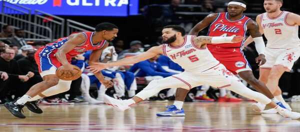 Durant's explosive 29 points helped the Rockets defeat the 76ers 113-102. Durant's explosive 29 points helped the Rockets defeat the 76ers 113-102.