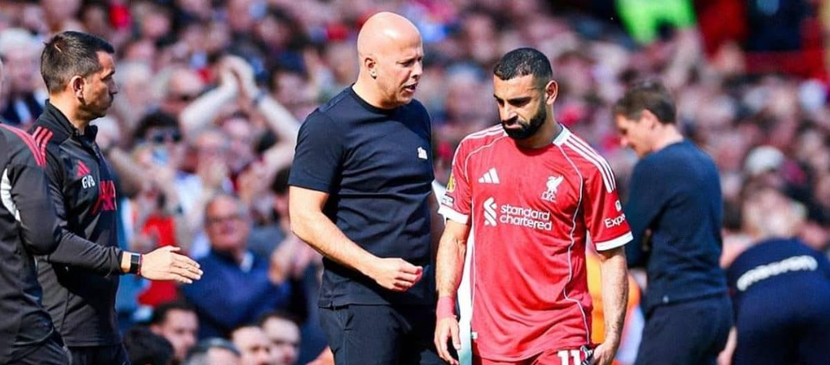 Salah withdrew from the match due to a hamstring injury; Sloet hopes to be fit for the end of the season.