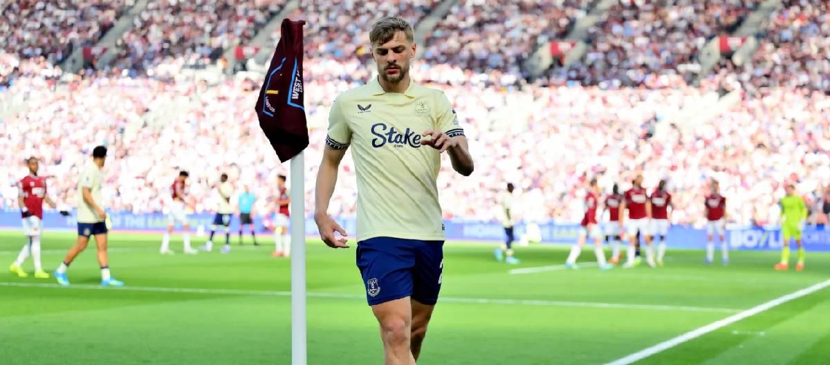 基尔南·迪尤斯伯里-霍尔认为球队需要审视自己并做出改变，以应对剩余四场重要比赛