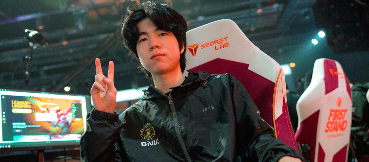 League of Legends: BNK FEARX benched ADC player Diable for his unexcused absence from the club's fan meeting..