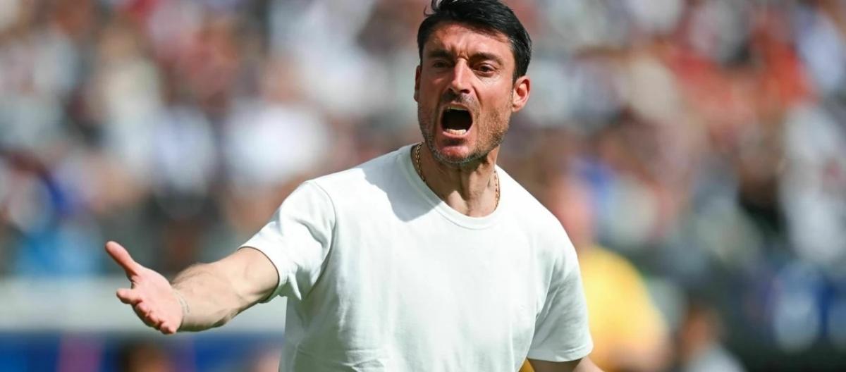 Albert Riera calls for veteran players to play a more important role.