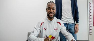 莱比锡RB与沃尔斯夫堡后卫博特·巴库签约两年，转会费450万欧元