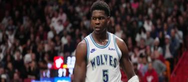 Anthony Edwards fined $50,000 for obscene gesture