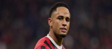 AC Milan forward Noah Okafor's transfer to RB Leipzig has been cancelled after he had failed his medical tests..