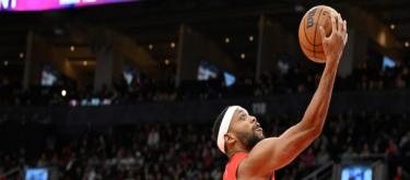 美记：猛龙寻求交易布鲁斯·布朗，若无果将考虑买断