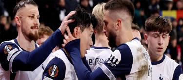 波斯特科格鲁为球员的韧性和决心感到骄傲