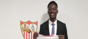 Sevilla officially announce the signing of Nigerian center forward Akor Adams from Montpellier..