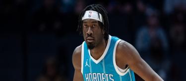 马克·威廉姆斯未能通过体检，湖人与黄蜂确认取消交易