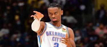 Barkley's team defeated Kenny's team 41-32. Alexander scored 12 points and led the team to advance to the All-Star finals