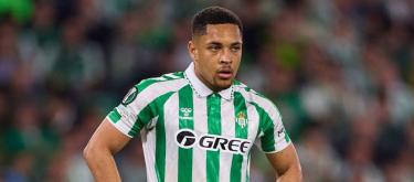 Barcelona wonderkid Vitor Roque's agreement to join Palmeiras on-loan may be cancelled due to procedural issues..