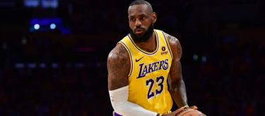 Los Angeles Lakers star LeBron James scores 49,999 points