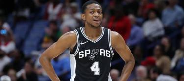 De'Aaron Fox out for season with left pinky finger injury