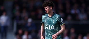 安格·波斯特科格鲁对阿奇·格雷的表现感到满意