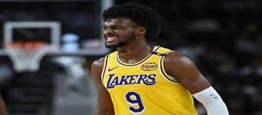 布朗尼新秀年交出“及格答卷” 场外影响力远超同届新秀