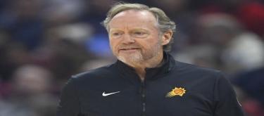 After three years and three changes of coaches, the Suns fired coach Budenholzer again! The disappointing ending of 36 wins and 46 losses became the fuse