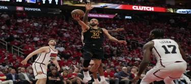 No mercy in Game 7! Warriors beat Rockets away to advance to the second round, Hield scored 33 points, Curry nearly triple-double