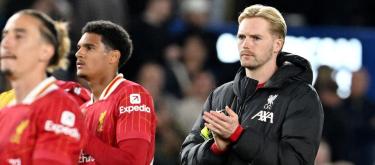 Crisis?! What crisis?! Is it that difficult for you to stop deliberately abusing Liverpool's name to fabricate fake news just to lure others into clickbaiting, "Ms. Plan To"?! ..