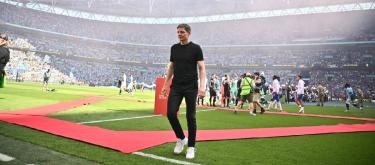 奥利弗·格拉斯纳在对阵利物浦的比赛前更新了球队消息