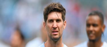 斯通斯：我想继续留在曼城，不太清楚外界的言论和猜测