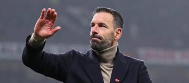 莱斯特城宣布与主帅鲁德·范尼斯特鲁伊分道扬镳