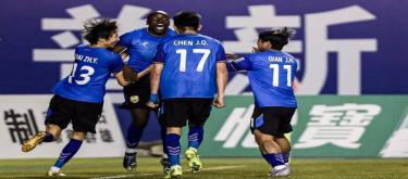 The United States narrowly won on penalties and entered the semi-finals. Guatemala eliminated Canada to create a big upset