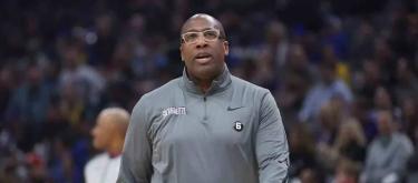 Mike Brown officially takes over as coach of the Knicks, faces pressure and hopes to build a championship culture