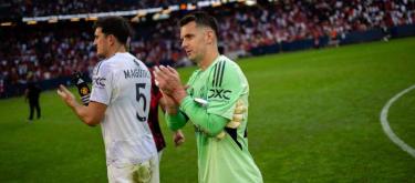 Manchester United veteran goalkeeper Tom Heaton vows to do his best for a chance to play