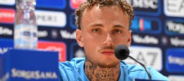 诺亚·朗坦言他来到那不勒斯是为了赢球