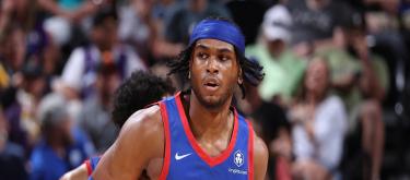 官方：76人正式裁掉23岁后卫瑞奇·昆西尔四世