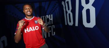 伊普斯维奇宣布租借前锋朱巴·阿克波姆一个赛季