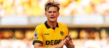 大卫·莫勒·沃尔夫表示对阵曼城的比赛让他受益匪浅