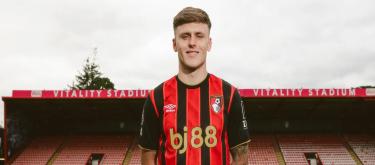 Bournemouth have signed 19-year-old Liverpool midfielder Ben Doak on a five-year contract.
