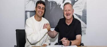 Dortmund attacker Giovanni Reyna officially joins Borussia Mönchengladbach on a three-year contract