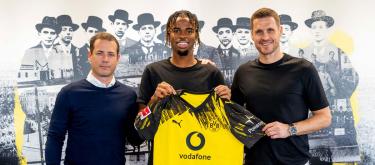 Borussia Dortmund officially bought out the ownership rights of on-loan Chelsea youngster Carney Chukwuemeka..