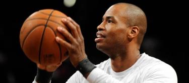 前NBA球员杰森·科林斯正接受脑瘤治疗