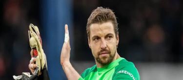 前荷兰国门蒂姆·克吕尔自宣退役，时年37岁