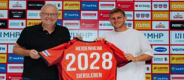 Heidenheim completes contract extension with German defender Tim Siersleben..