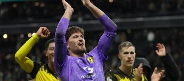 Niko Kovac praised goalkeeper Kerber for bringing composure and confidence to Borussia Dortmund.