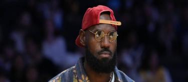 LeBron James has officially returned from the G League and will fully participate in Lakers practice on Monday.