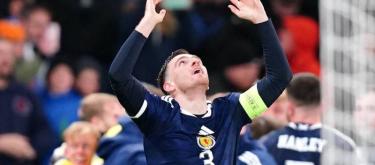 Scotland returns to the World Cup after 28 years; Robertson tearfully reminisces about Jota.