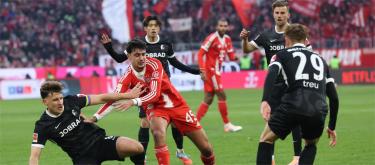 Bundesliga – Olise scores twice as Bayern Munich defeat Freiburg 6-2.