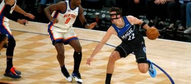 Magic star Franz Wagner left the game early due to a left leg injury.