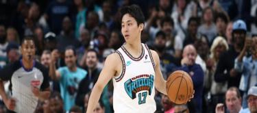 官方：公牛裁掉特伦廷·弗劳尔斯，与河村勇辉重新签下双向合同