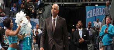 With his No. 30 jersey about to be retired, Dell Curry becomes the second player in Hornets history to achieve this.