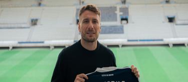 Paris Saint-Germain has secured Ciro Immobile on a 1+1 contract, after he transferred from Bologna.