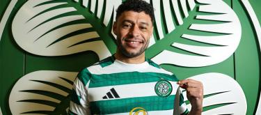 Former Arsenal and Liverpool midfielder Alex Oxlade-Chamberlain joins Celtic on a free transfer..