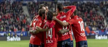La Liga – Vinicius scores and Garcia seals the win, Real Madrid suffer a shock 1-2 defeat to Osasuna but remain top of the table.