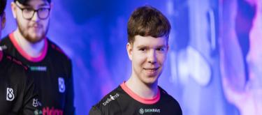 B8 Official: Effective immediately, we are parting ways with 21-year-old sniper headtr1ck.