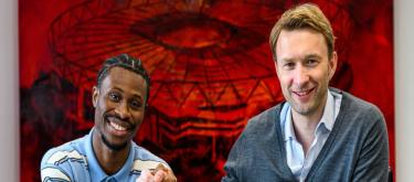 官方：勒沃库森与内森·泰拉续约3年，直至2031年6月