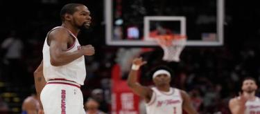 杜兰特轰下27分 火箭以111-94力克尼克斯